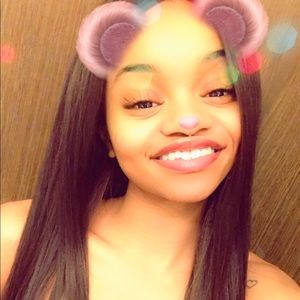 Meet your Posher, Leona